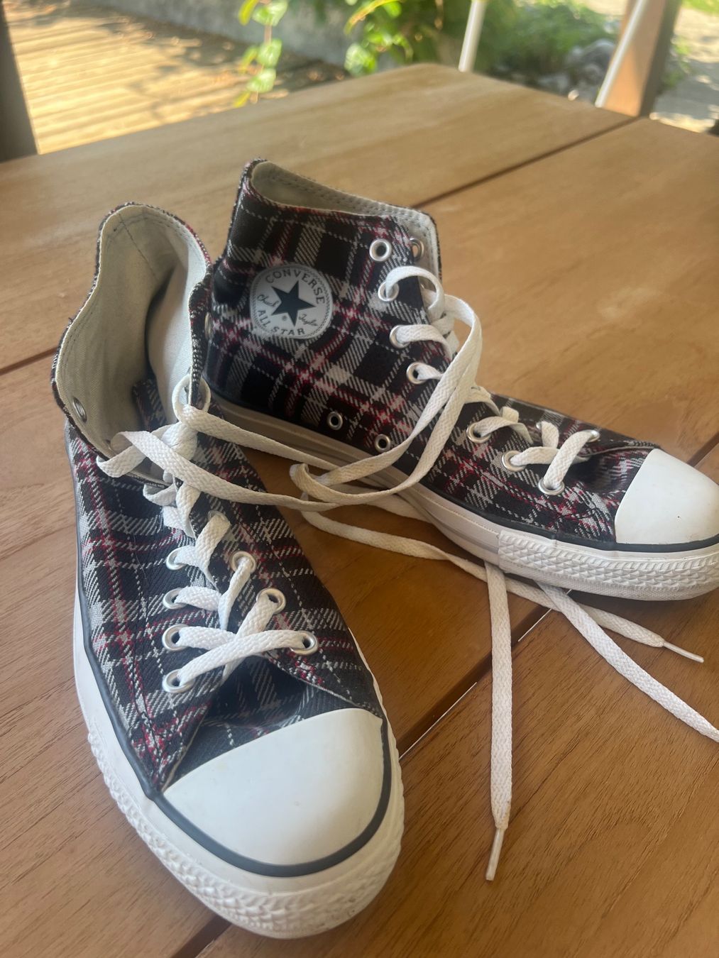 Converse Scarpe da uomo: Converse quasi neuve – Usato da Lugnorre venduto da jul_lnh6