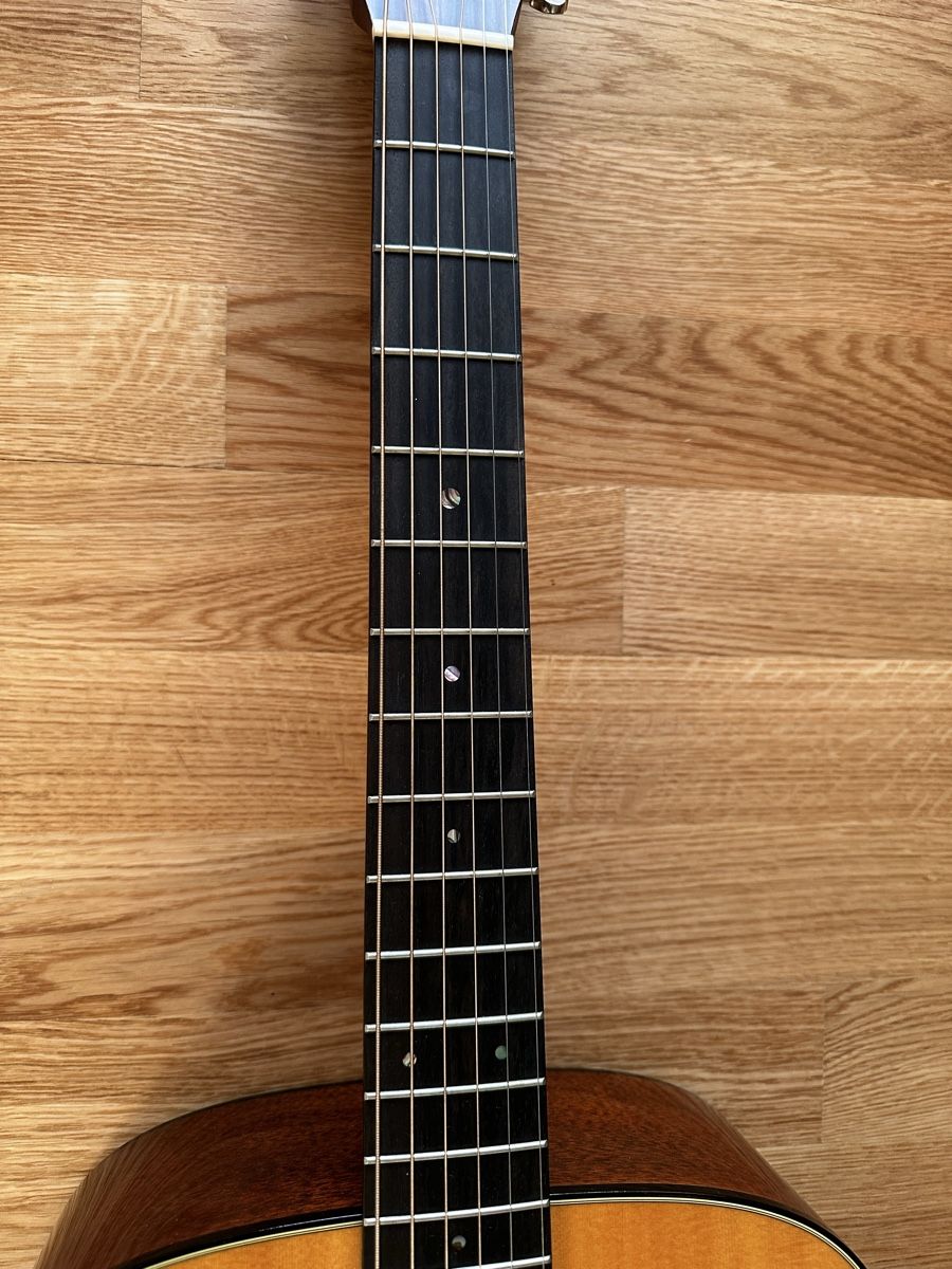 Martin & Co. Strumenti musicali: Martin D18 Gitarre – Usato da Rotkreuz venduto da A-Vic 2