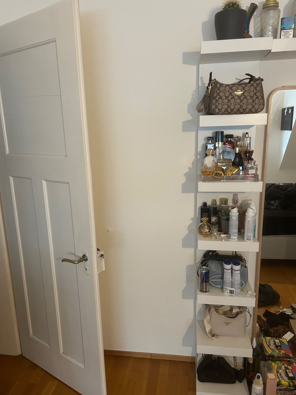 Scaffali: 2 weisse Wandregale – Usato da Allschwil venduto da selake990673 2