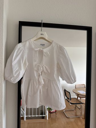 Weisse Bluse im Ganni Look Grösse S/M