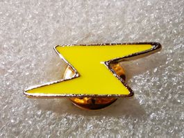 Ansteckpin 28: Blitz