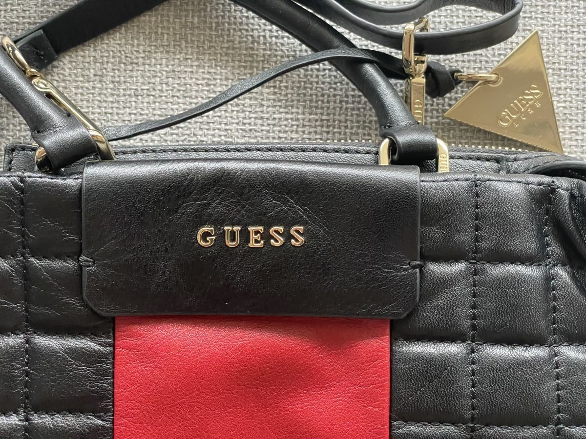 Borse da donna: Guess medium size two color bag – Usato da Lausanne venduto da Jarosz