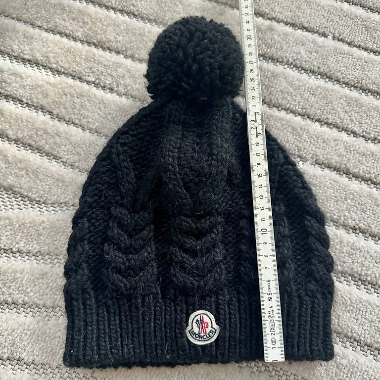 Chapeaux, bonnets & casquettes: Original Moncler Mütze mit Bommel – D'occasion à Opfikon par Layla123 3