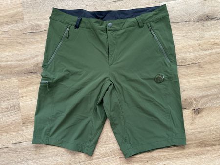 Mammut Hosen kurz Herren Grösse 56 Olivgrün top Zustand