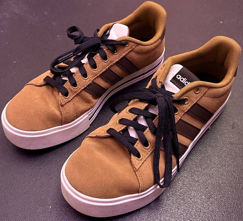 Scarpe da uomo: Basket ADIDAS Marron (Taille 41) – Usato da Epalinges venduto da Benoit2211