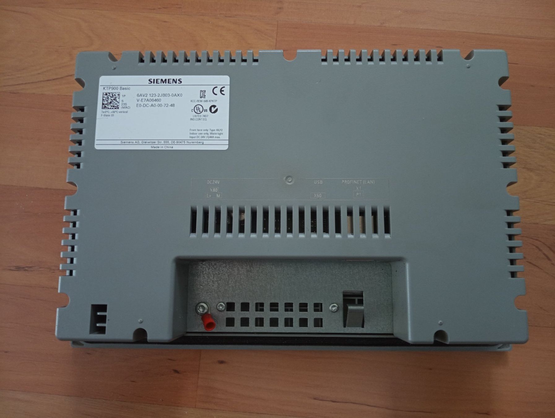 Siemens Elektronikbauteile: Siemens SIMATIC HMI KTP900 Basic / 6AV2123-2JB03-0AX0 – Gebraucht aus Ufhusen von HKSC 1