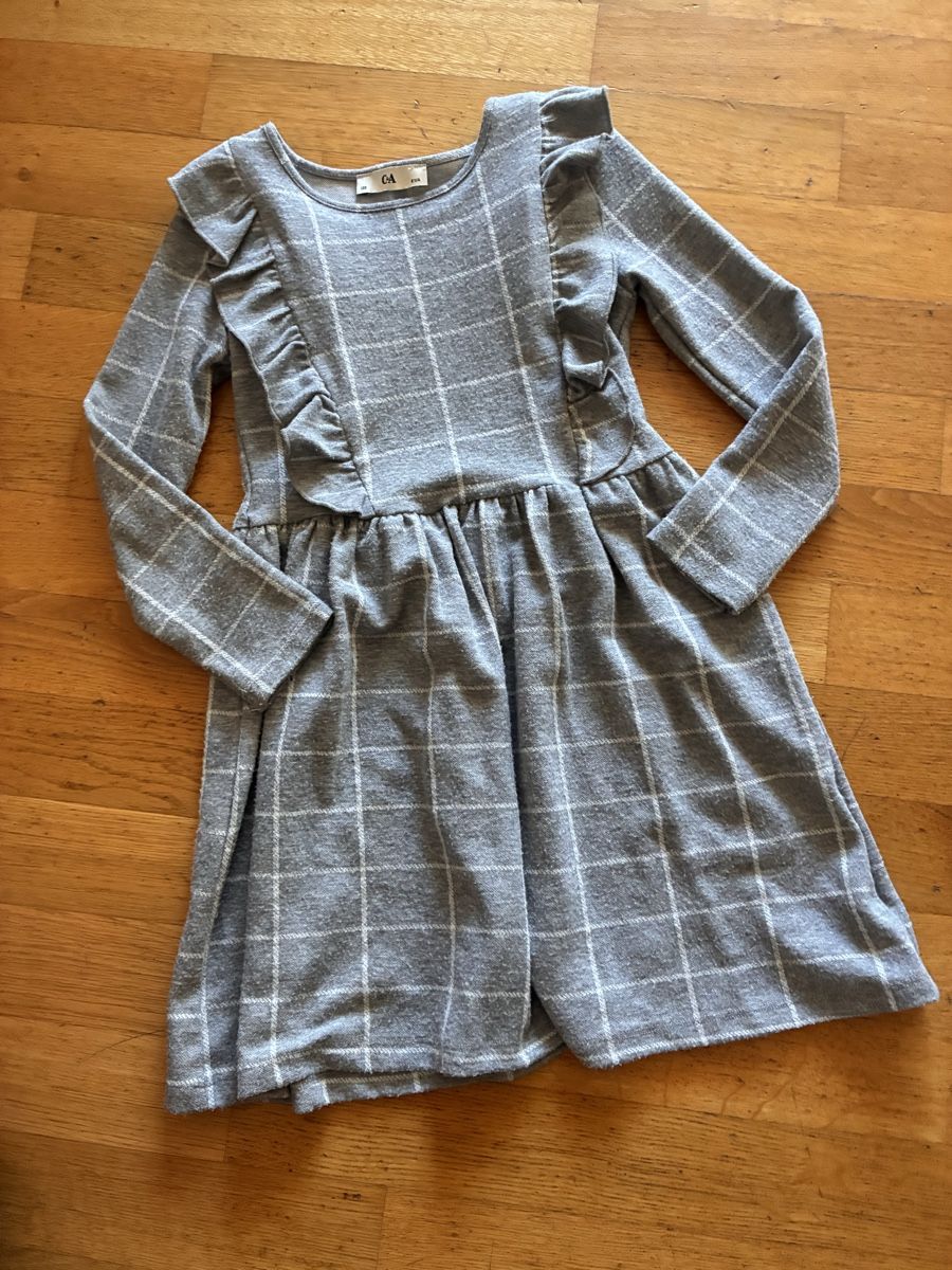 Vestiti & Gonne: Schönes Kleid Gr. 128 – Usato da richterswil venduto da lunamarie001