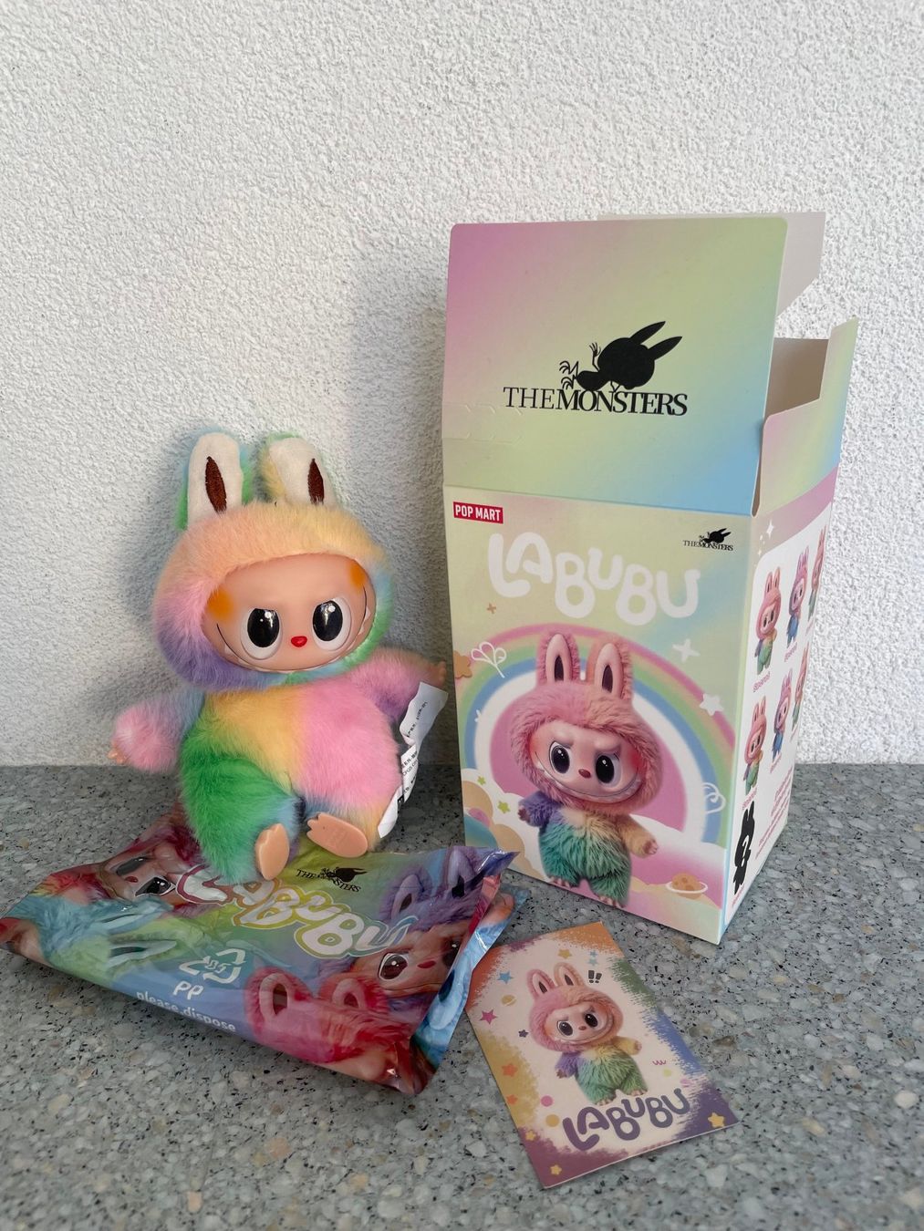 Bambole: Lafufu / Labubu "The Rainbow" The Monsters" – Nuovo e nell'imballaggio originale da Schaffhausen venduto da krokodilgena 2