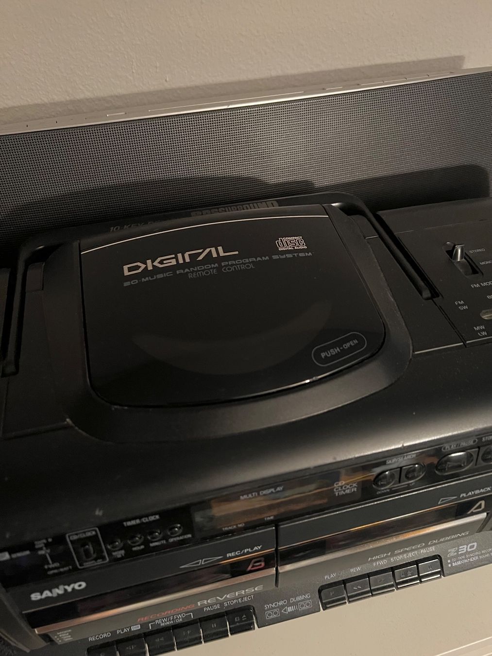 Sanyo Sistemi audio & multimediali: CD Kassettenrekorder - Sanyo Z30 – Usato da Flawil venduto da NiceT 4
