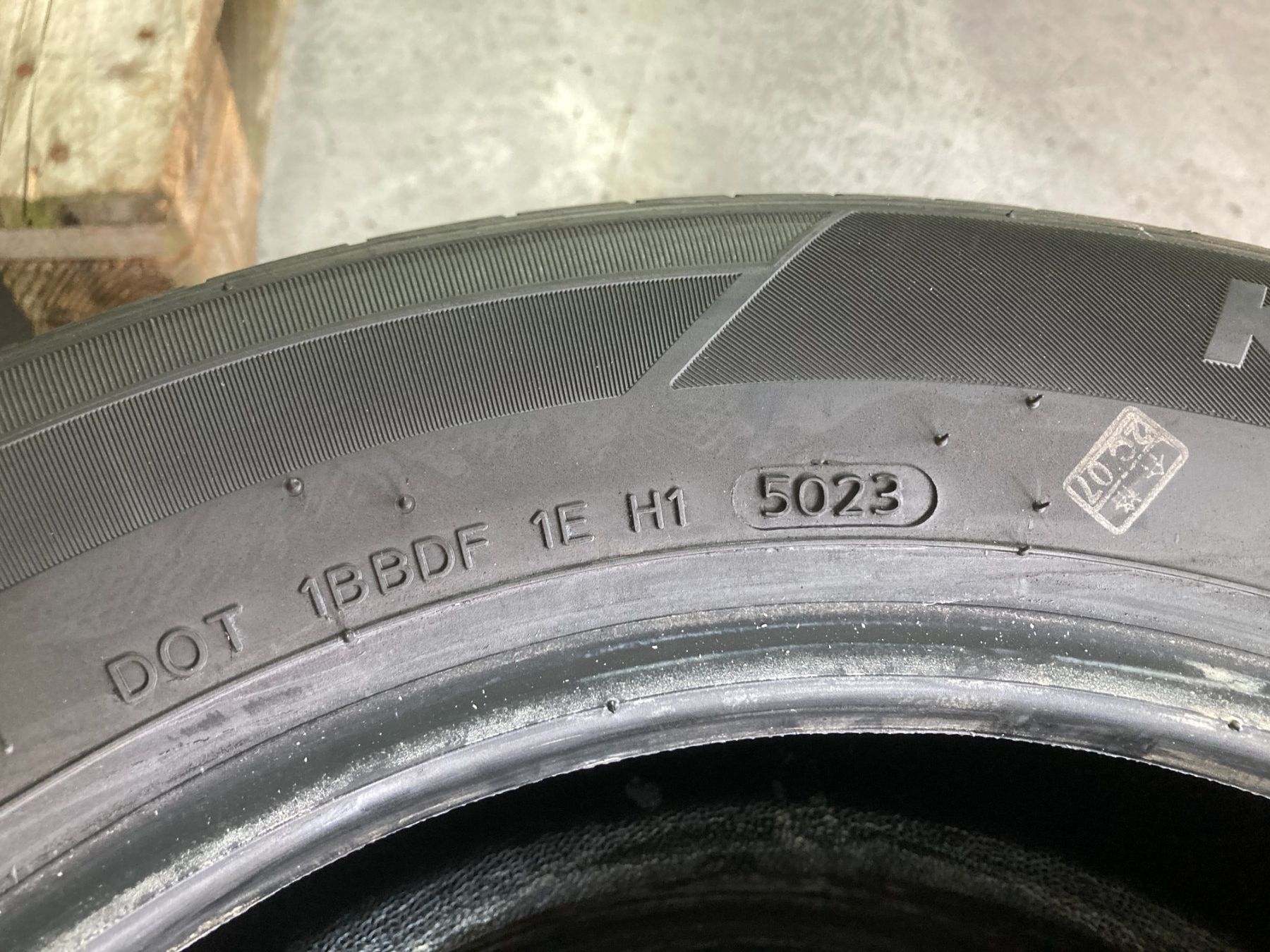 Hankook Pneumatici & Ruote complete: 185/65R15 Sommerpneu Hankook – Usato da Cham venduto da Cham6332 2