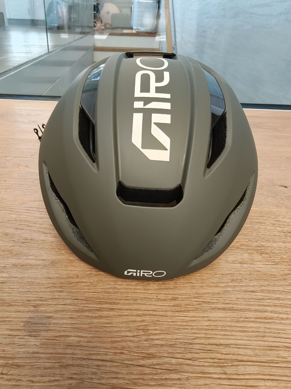 Giro Helme: Giro Eclipse Pro Spherical Matt dark sage Grösse M – Gebraucht aus Bachenbülach von Food4Thought 1