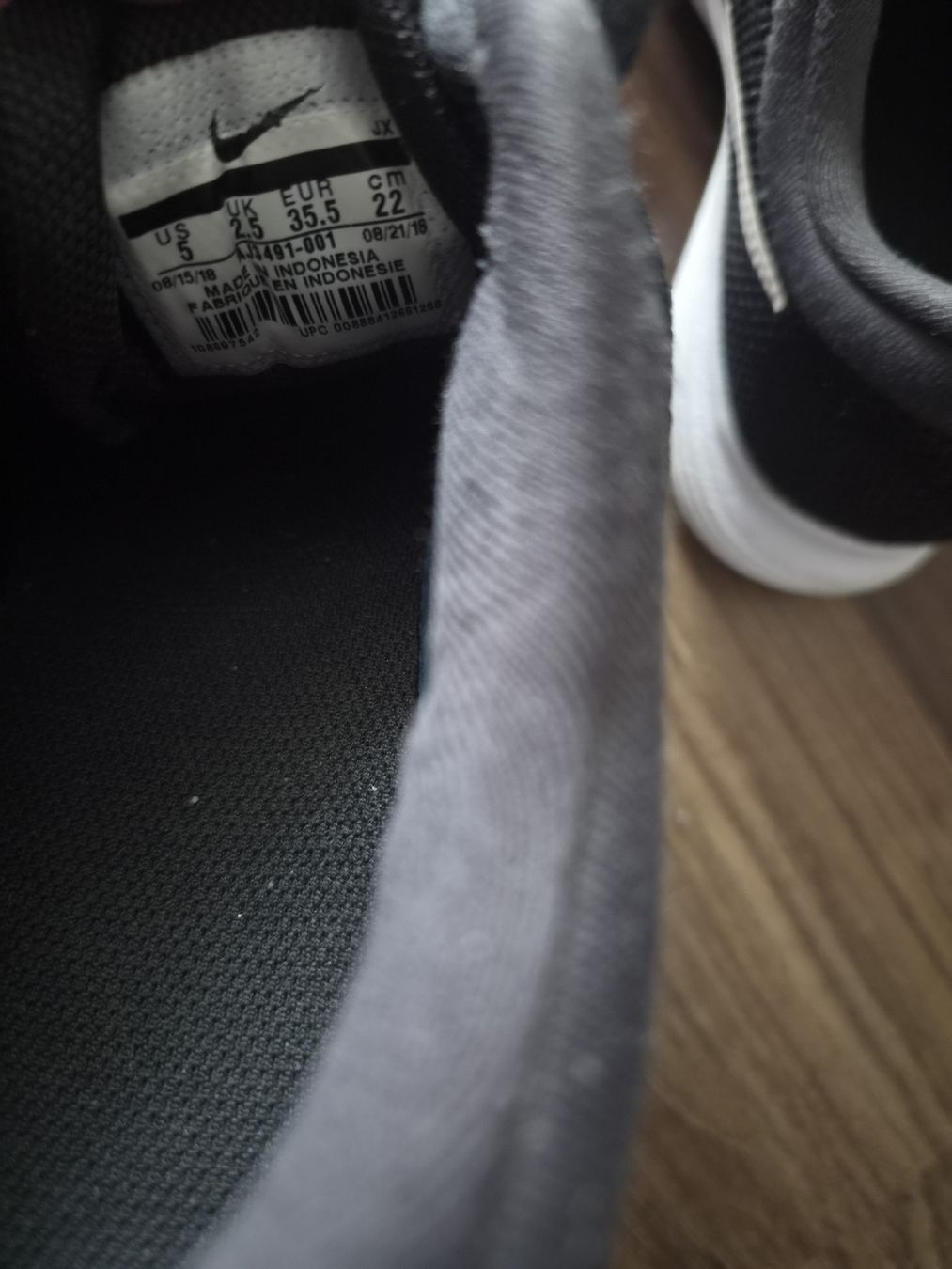 Nike Scarpe da uomo: Nike Turnsche Grösse 35.5 – Usato da Altishofen venduto da tammy05 4