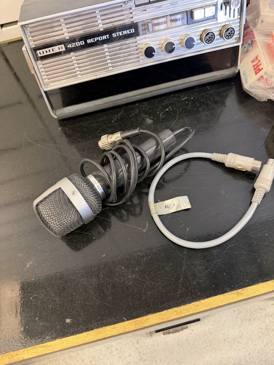 Uher Apparecchi a nastro: Magnétophone Uher 4200 Report Stereo avec accessoires – Usato da montreux venduto da Always-Good 7
