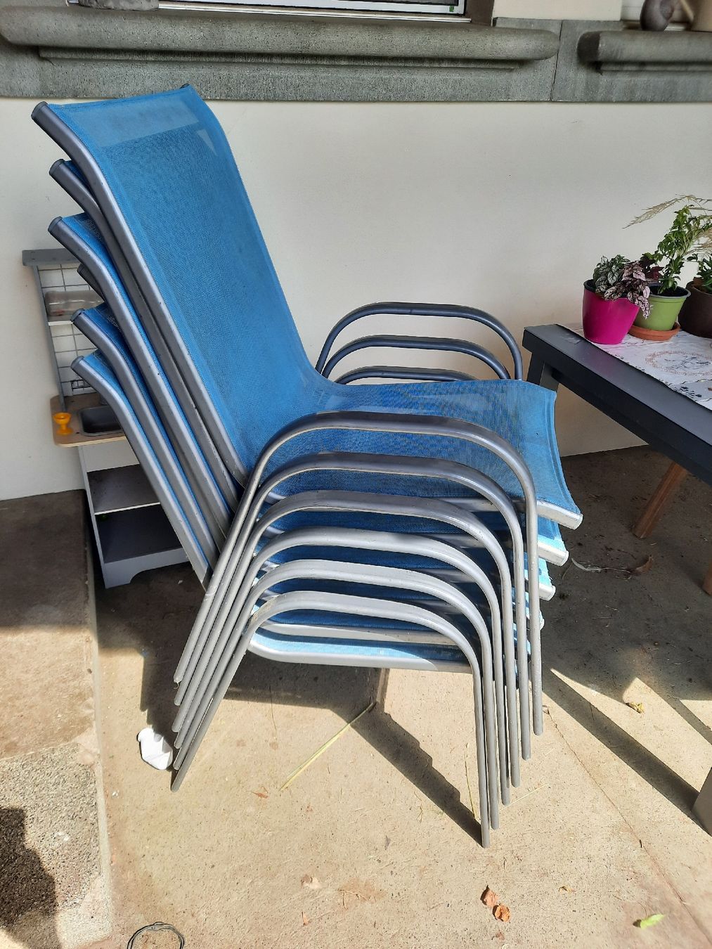 Stühle: blaue, leichte Gartentstühle – Gebraucht aus Alchenstorf von salom-e21