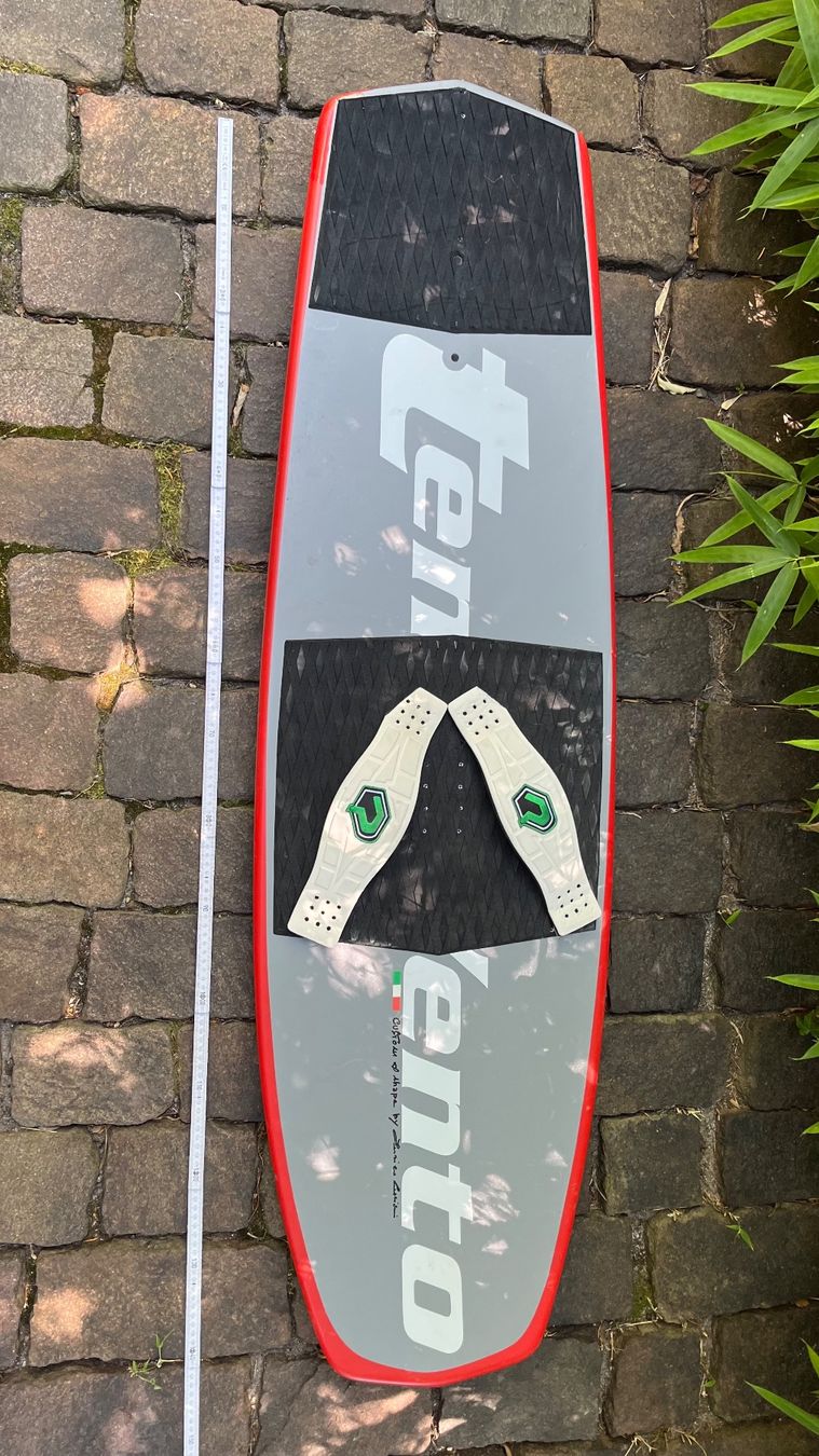 Planches de surf: Planche Kitefoil Carbone Temavento – D'occasion à Lausanne par Bluefireteam 2