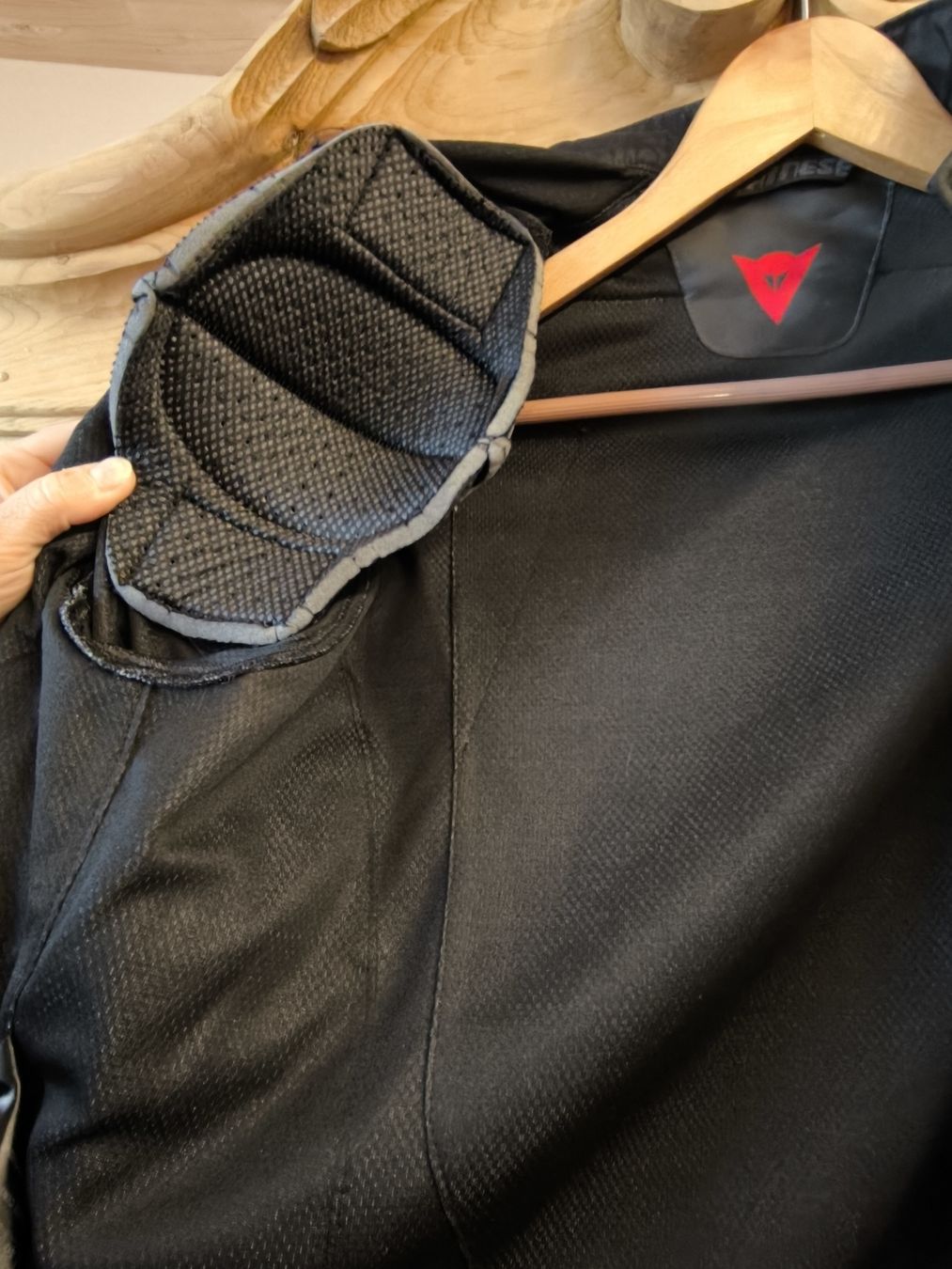 Dainese Protezioni & Imbottiture: Protektorenjacke Dainese Grosse 46 – Usato da Scuol venduto da Pisoc2019 2