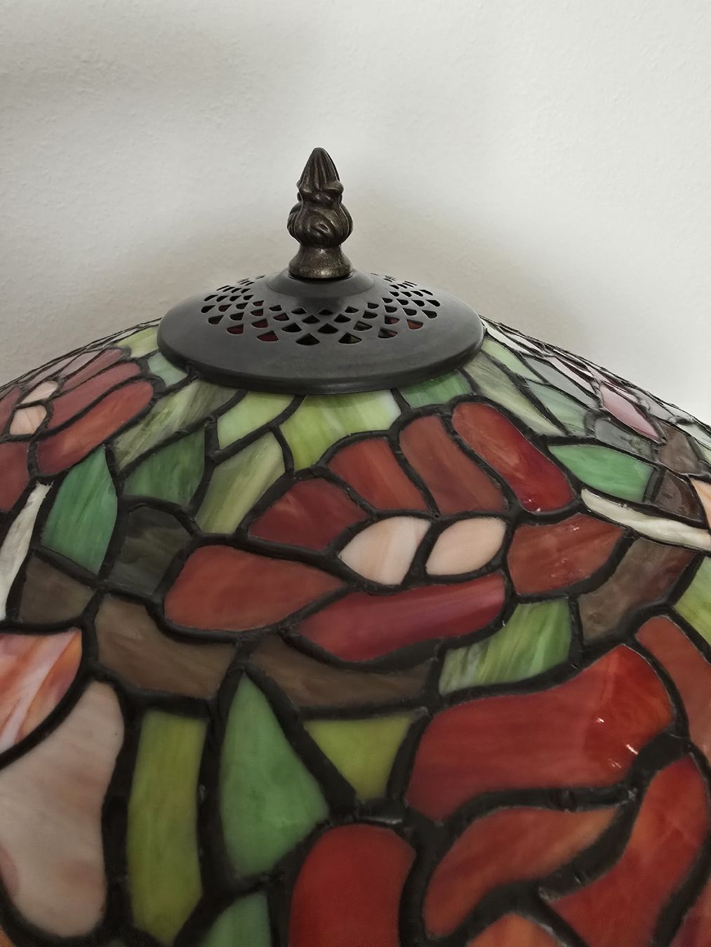 Lampen: Tiffany Lampe mit Blumenmuster  – Gebraucht aus Volketswil von rerererarara 6