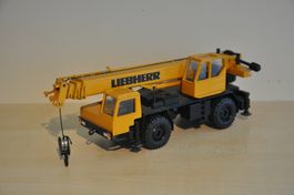 LIEBHERR Mobilkran