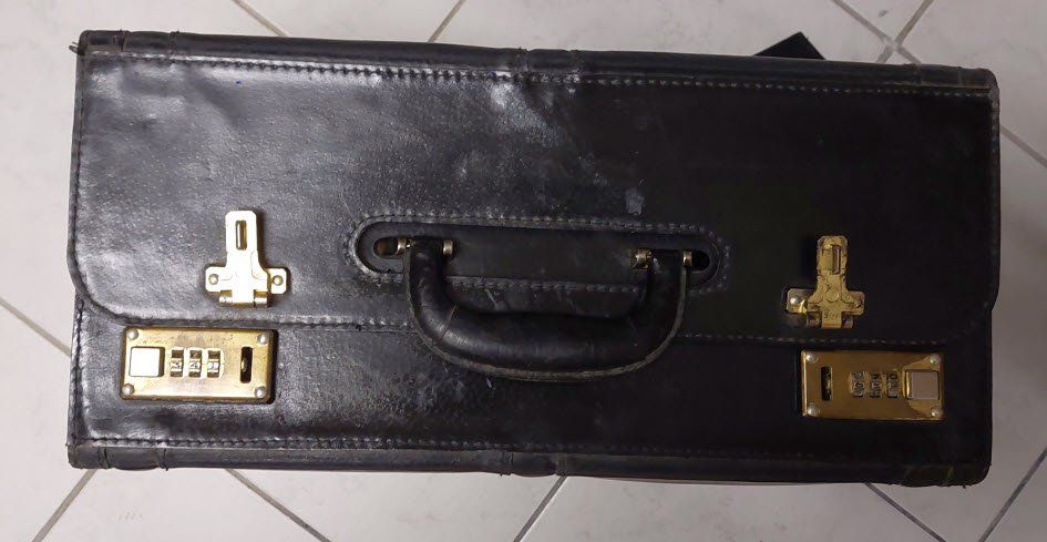 Valigie: Valise style aviateur - Cuir véritable – Usato da Romanel-sur-Lausanne venduto da MichelAjac