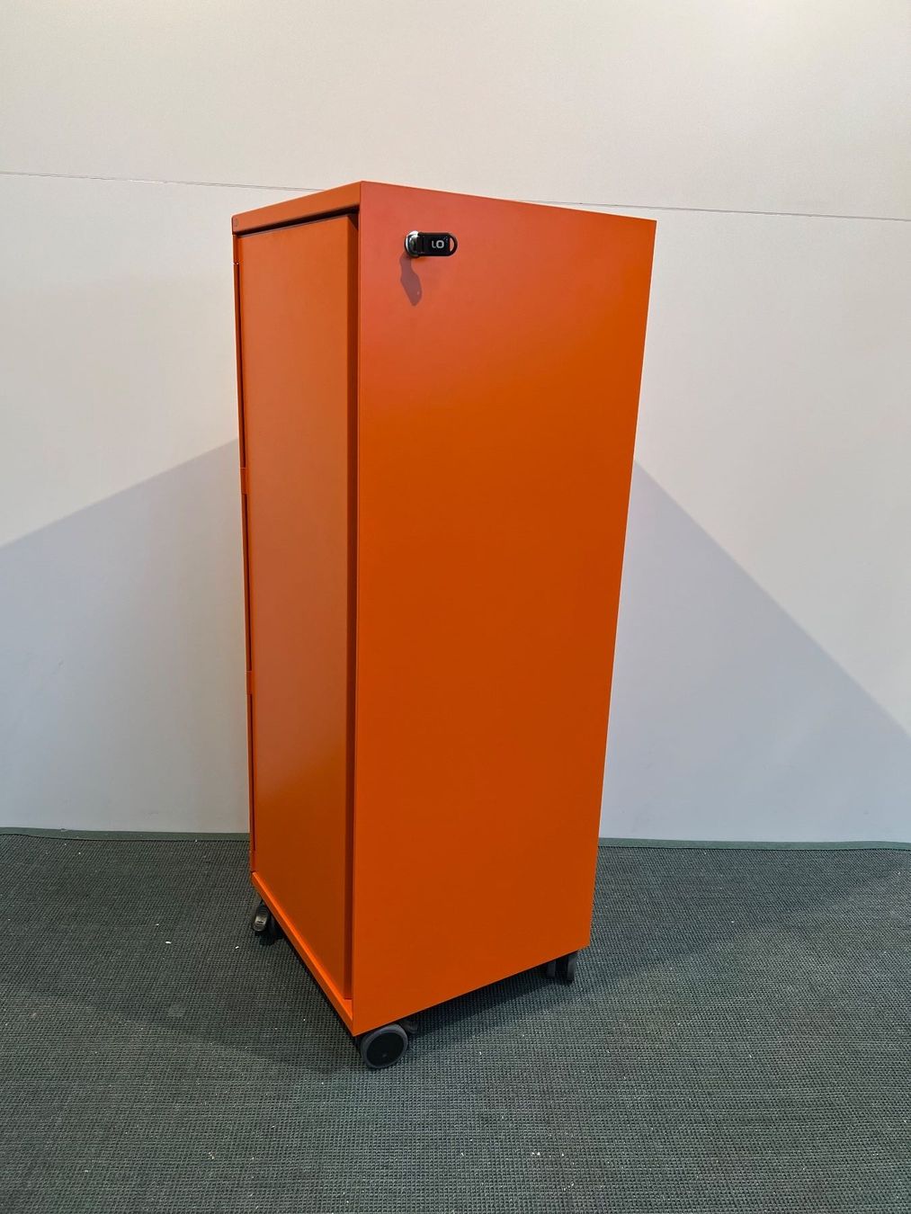 Lista Banconi: Lista LO Caddy 400 orange – Usato da Wangen an der Aare venduto da TBYN 1