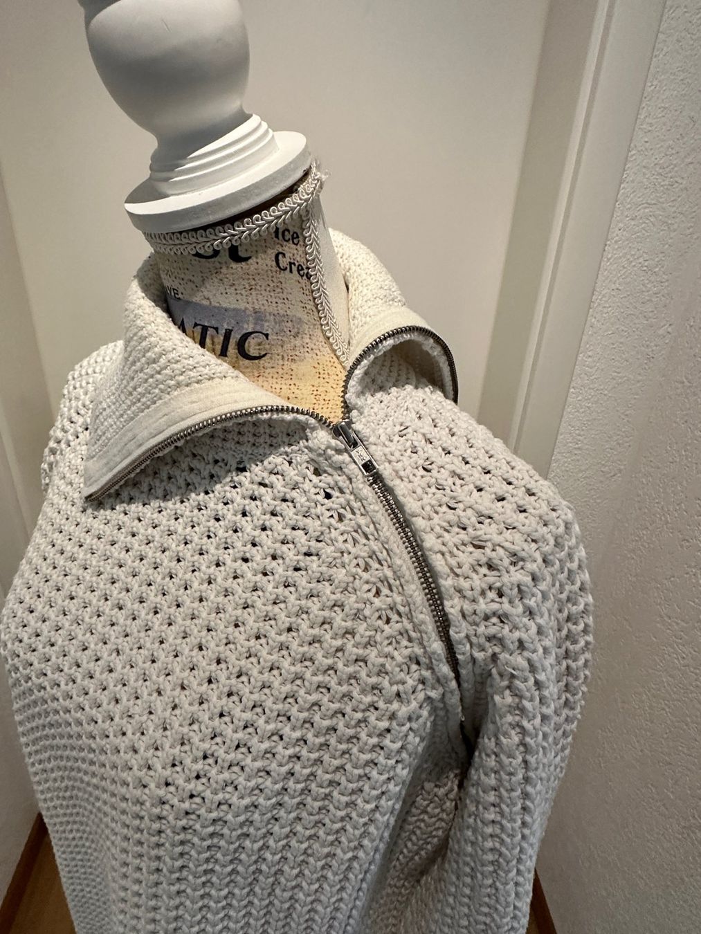 H&M Maglioni & Felpe: Rollkragen Strickpullover mit Reissverschluss, Cremeweiss – Usato da Auw venduto da beretta1966 5