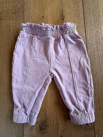 Lila Hosen Grösse 74