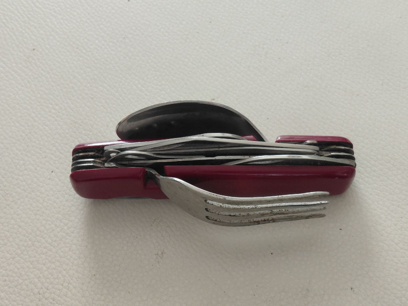 Accessoires: Multifunktionsbesteck rot Edelstahl gebraucht – D'occasion à Belp par mar_76s8 4