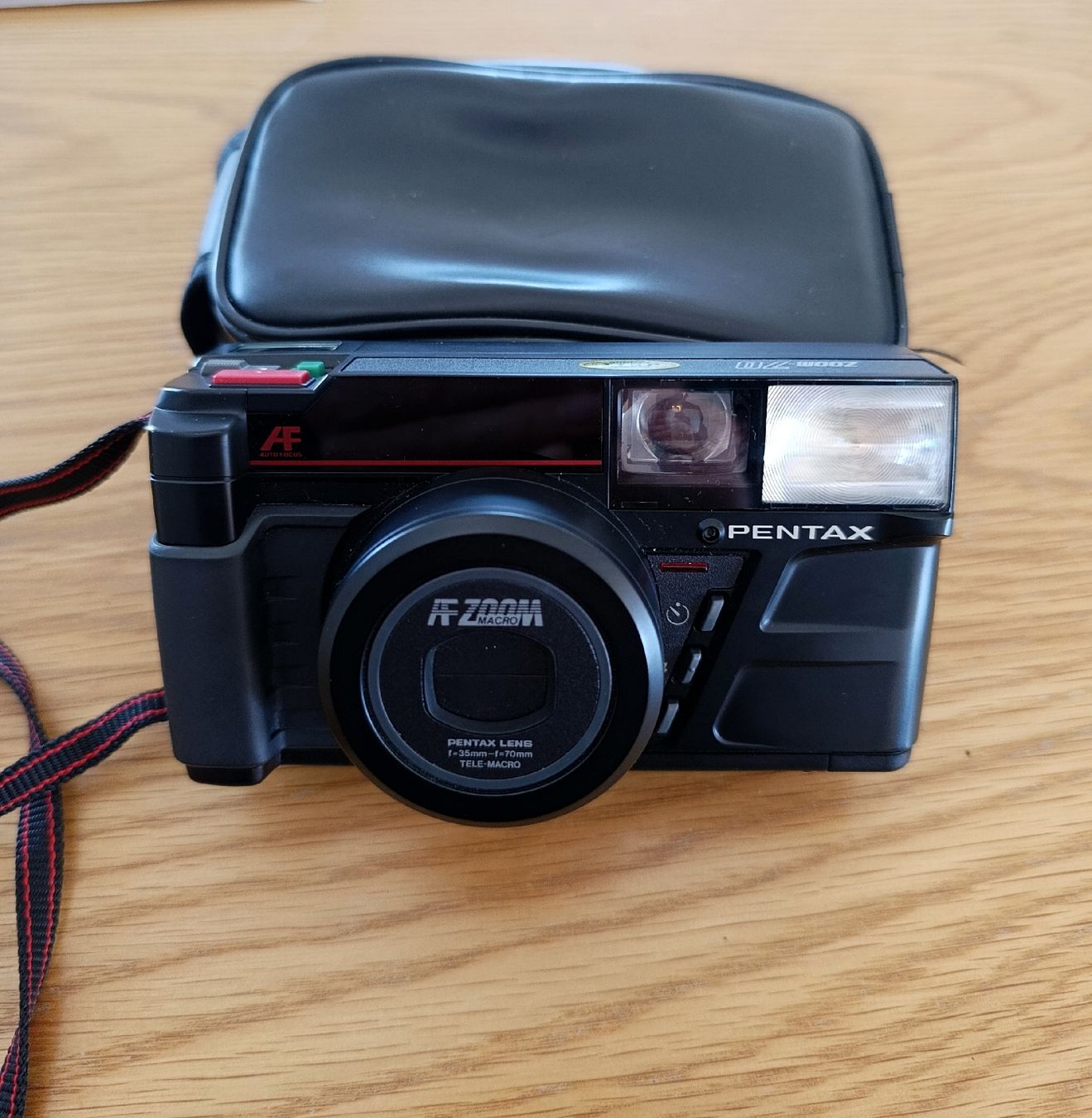 Pentax Fotocamera: Pentax Zoom 70 Kompaktkamera - mit Tasche – Usato da Wil SG venduto da Donaldus 1