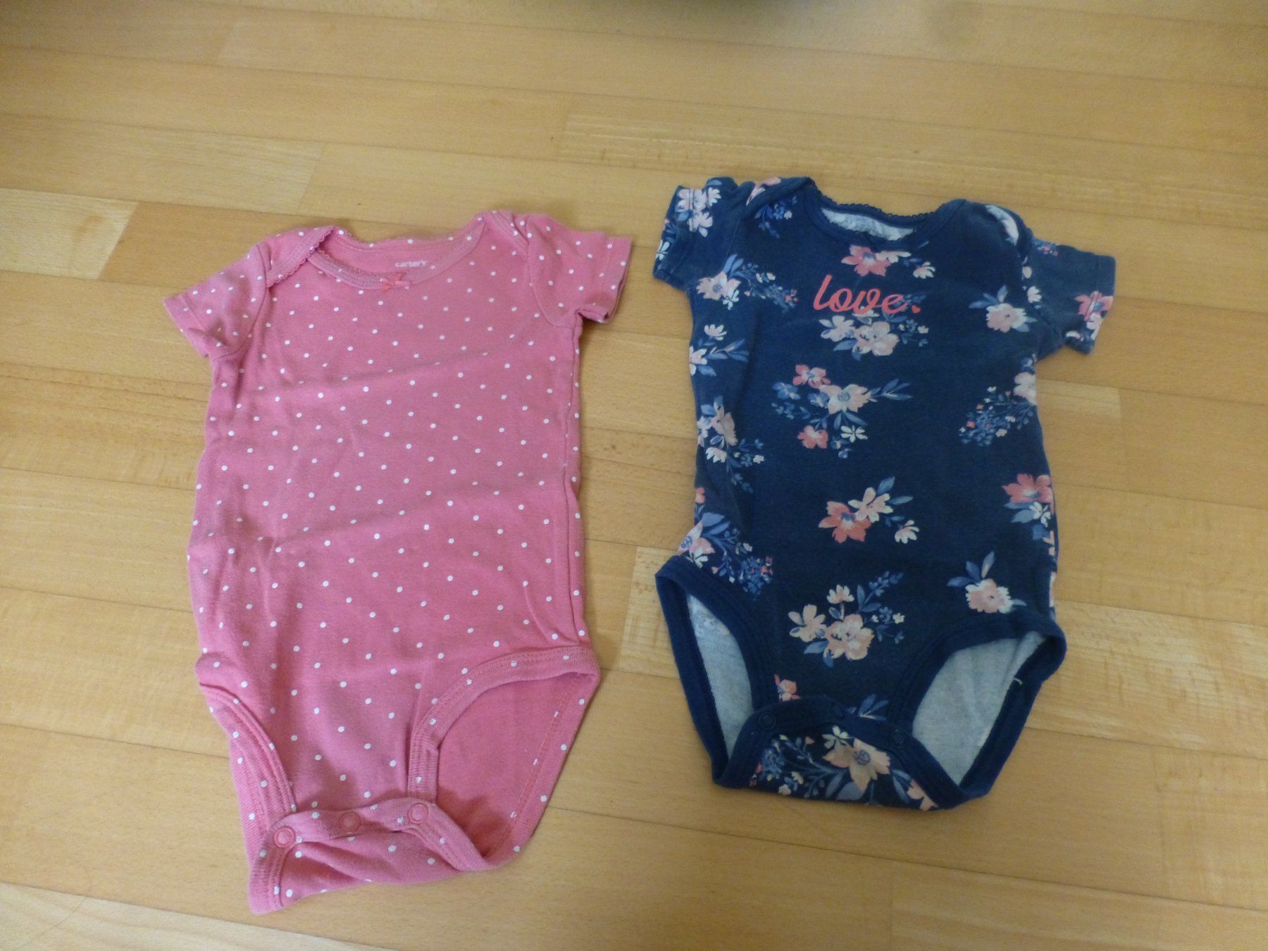 Carter's Sous-vêtements: Carter's, 2 x Baby-Body kurzarm – D'occasion à Hergiswil NW par annettelia