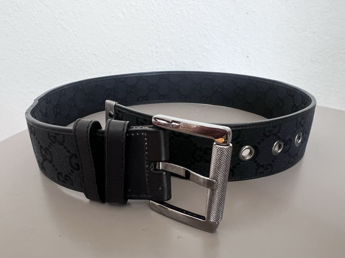 Gucci Cinture: Taillengürtel Gucci mit Logo 85 cm – Nuovo (secondo la descrizione) da Basel venduto da katayasistersvintage 1