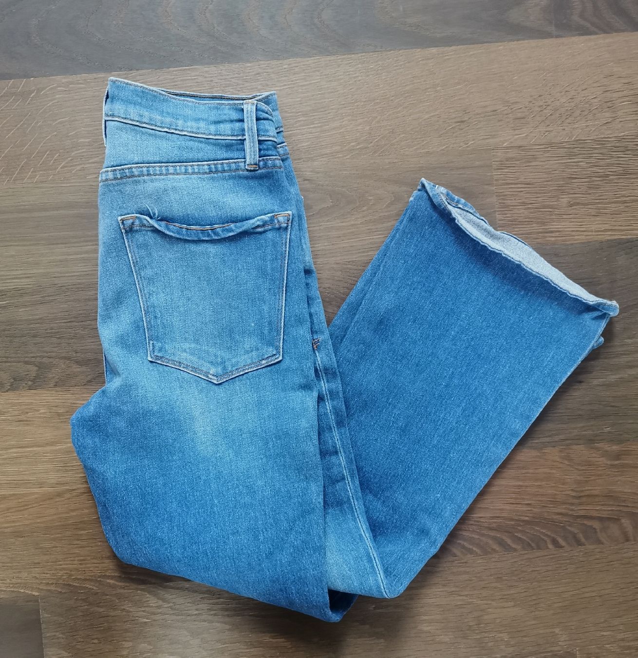 Jeans: Bootcut Jeans Gr. 26 – Usato da Obergerlafingen venduto da Sigus