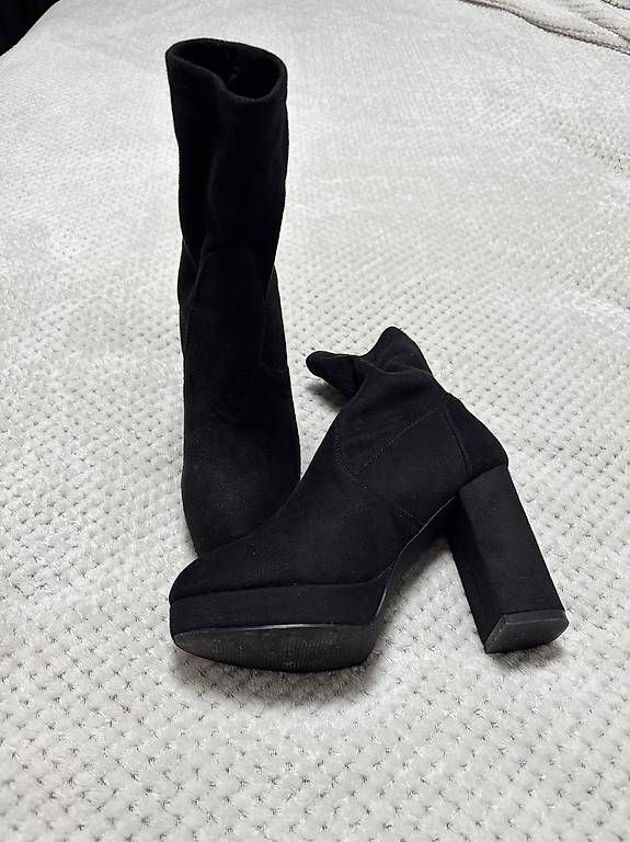 Damenschuhe: Bottes à talons – Gebraucht aus Monthey von Susii_M
