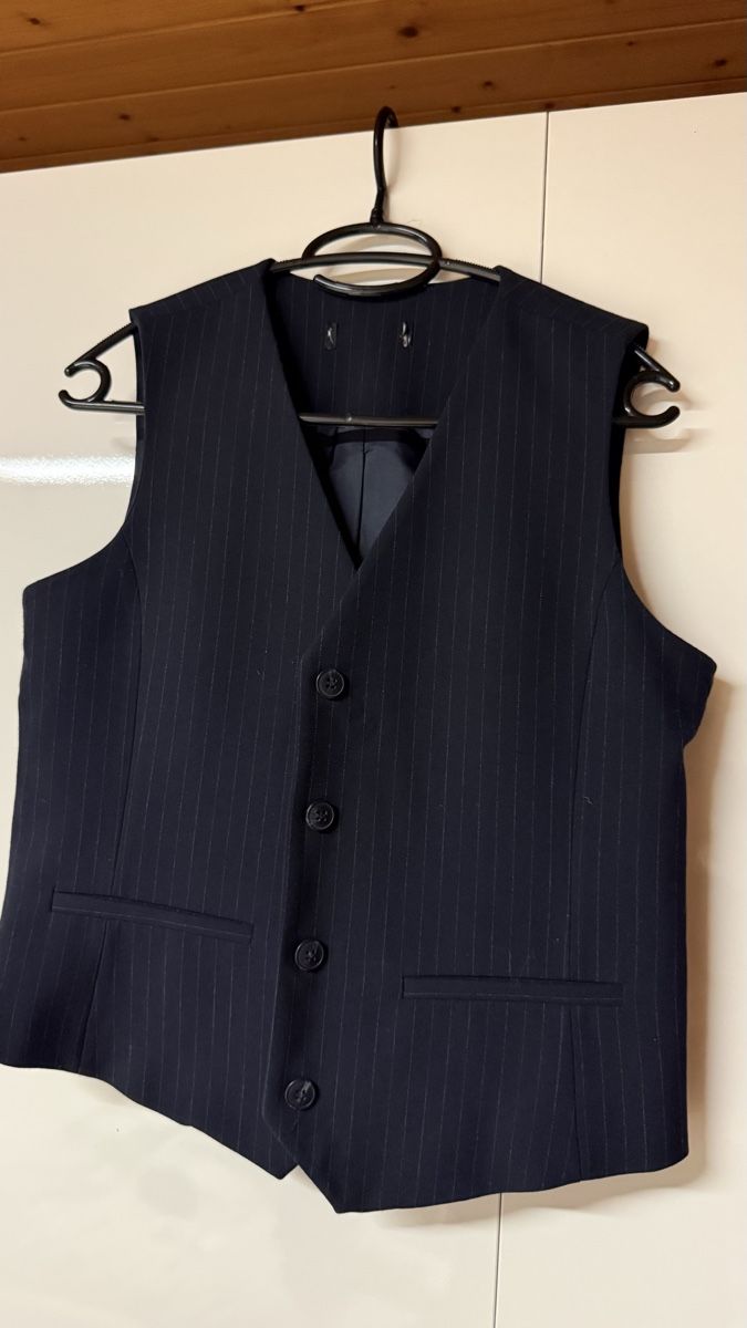 Gilets & Westen: Gilet gr M dunkelblau gestreift – Neu (gemäss Beschreibung) aus Haslen GL von rana04