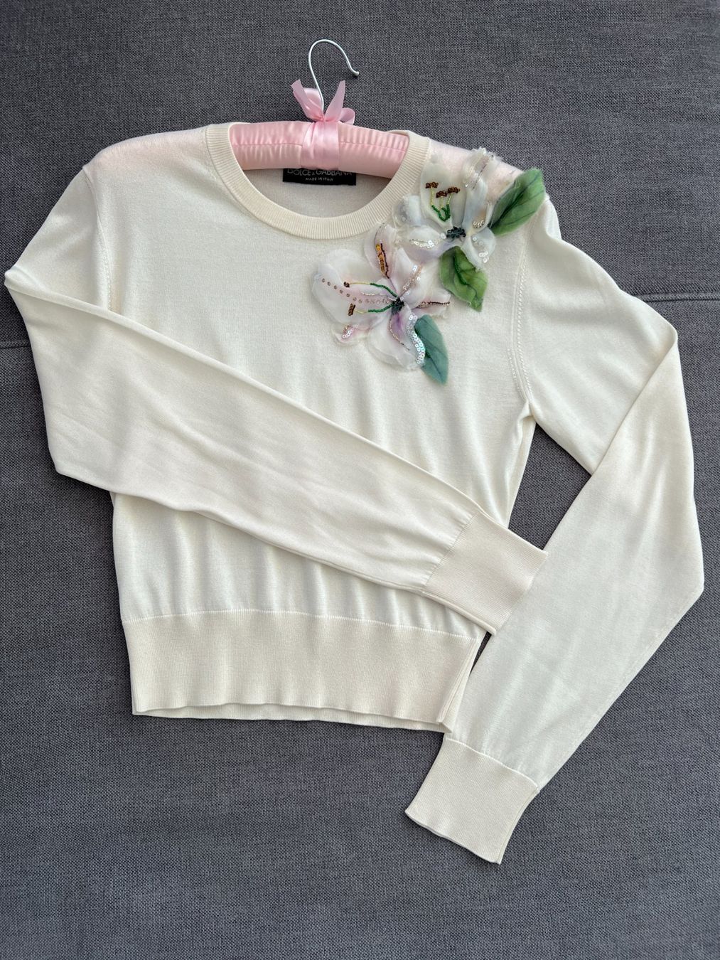 Dolce & Gabbana Maglioni & Felpe: Dolce & Gabbana Seidenpullover Lilien Gr. 36, IT 42 – Usato da Bergdietikon venduto da nonishop 1
