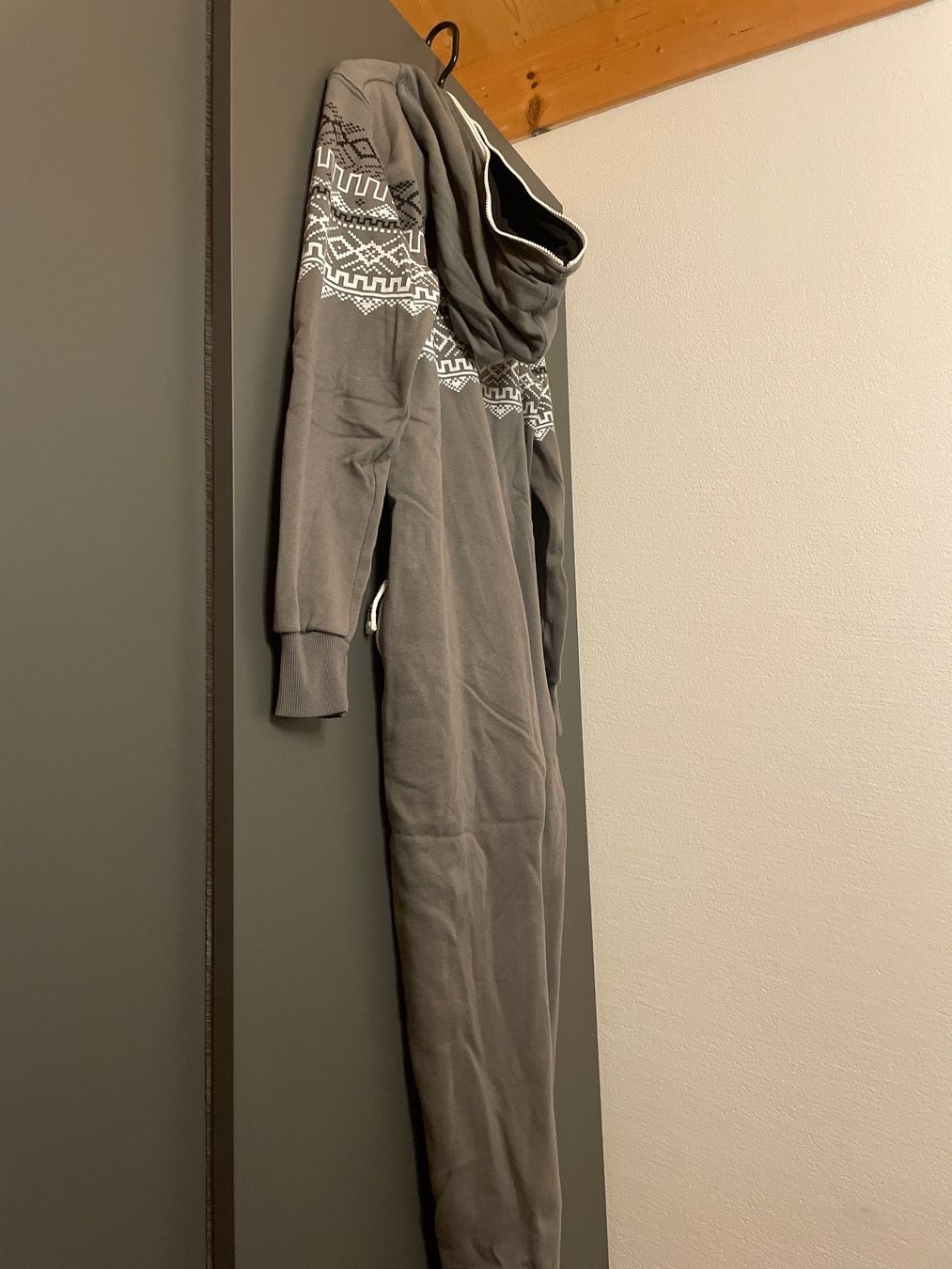 Pigiami: Original Onepiece Onesie – Usato da Dallenwil venduto da and_04 2
