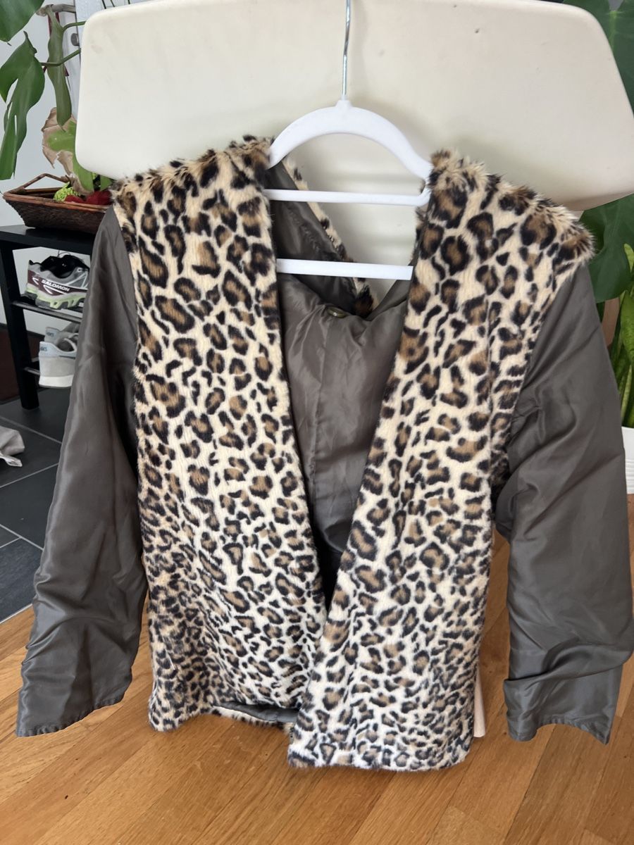 Vestes: Leopard Jacket – D'occasion à Winterthur par lib_f95w