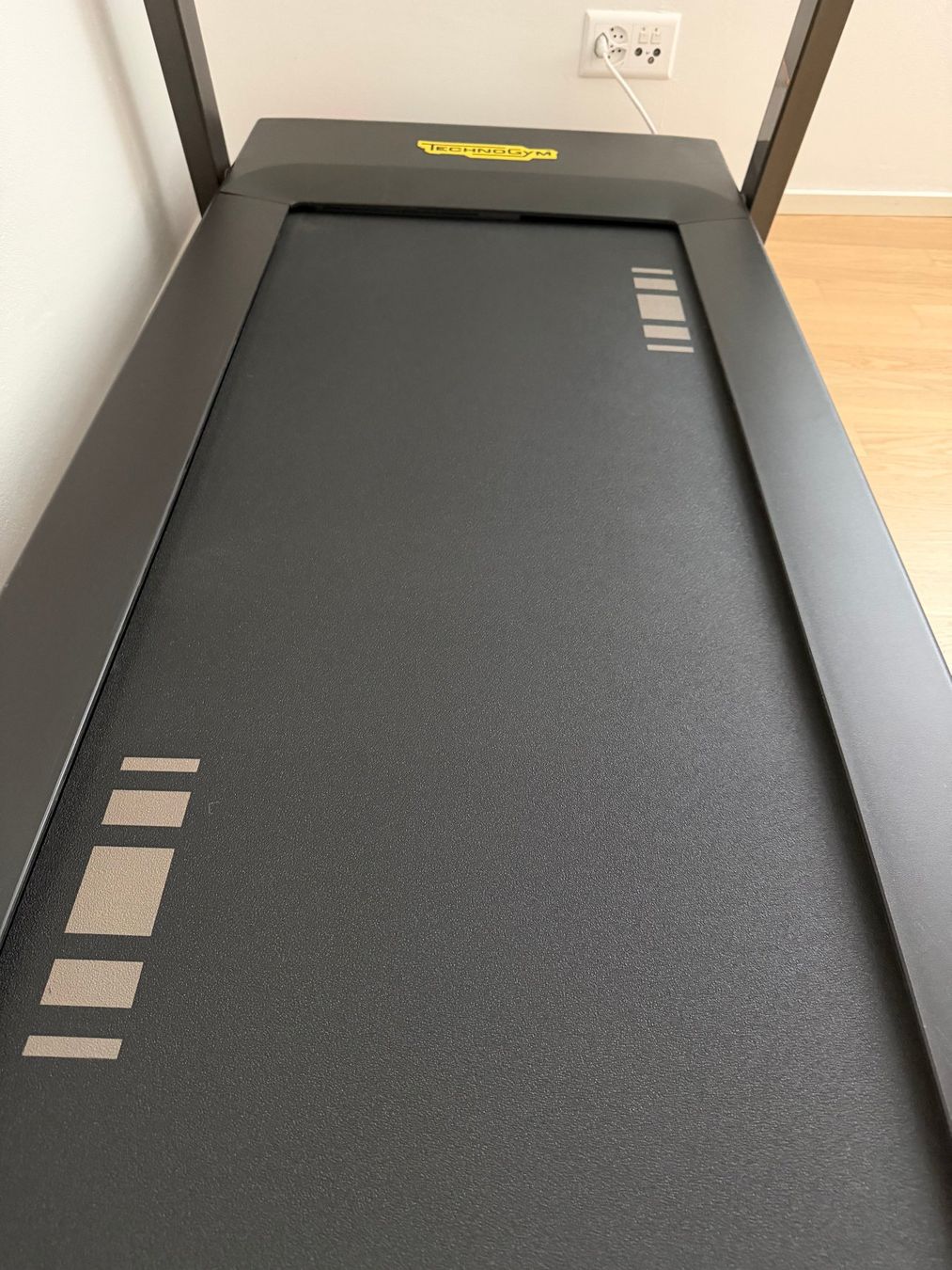 Technogym Hometrainer: Technogym Laufband – MyRun – Usato da Affoltern am Albis venduto da Dan8143 1