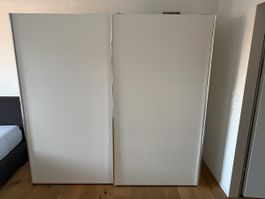 2x Kleiderschrank weiss mit Schiebetüren guter Zustand