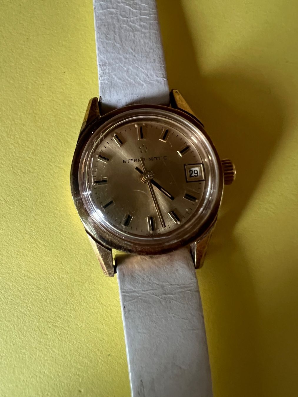 Eterna Uhren: Uhr von Eterna – Gebraucht aus Hunzenschwil von Al-Bee-01