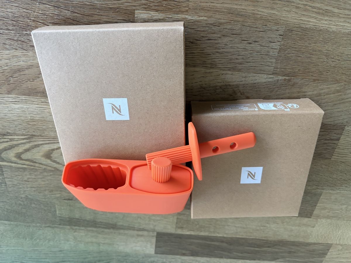 Services de table: Nespresso Set – Neuf avec emballage d'origine à Deitingen par pipeline81 8