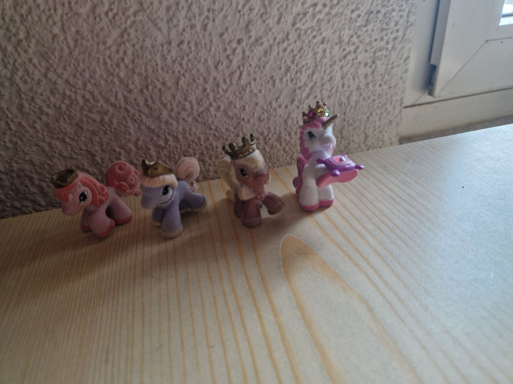 Statuette: 21 Filly Pferdefiguren – Usato da Müllheim Dorf venduto da Manuka_lu