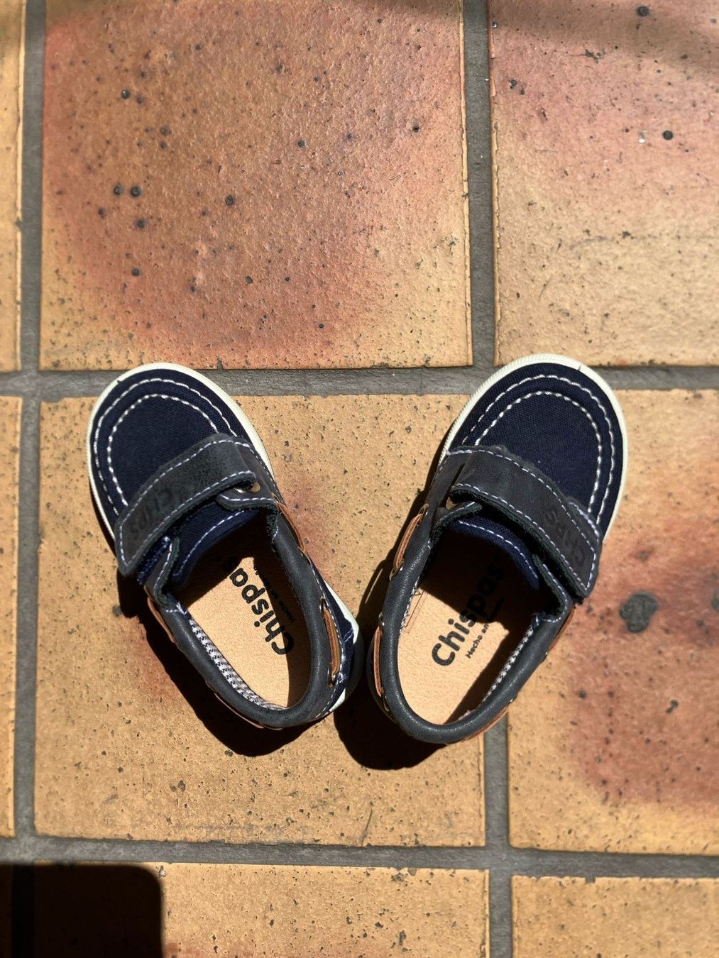 Scarpe per ragazzi: Chaussures de voile pour enfants – Nuovo (secondo la descrizione) da Morges venduto da nombidon