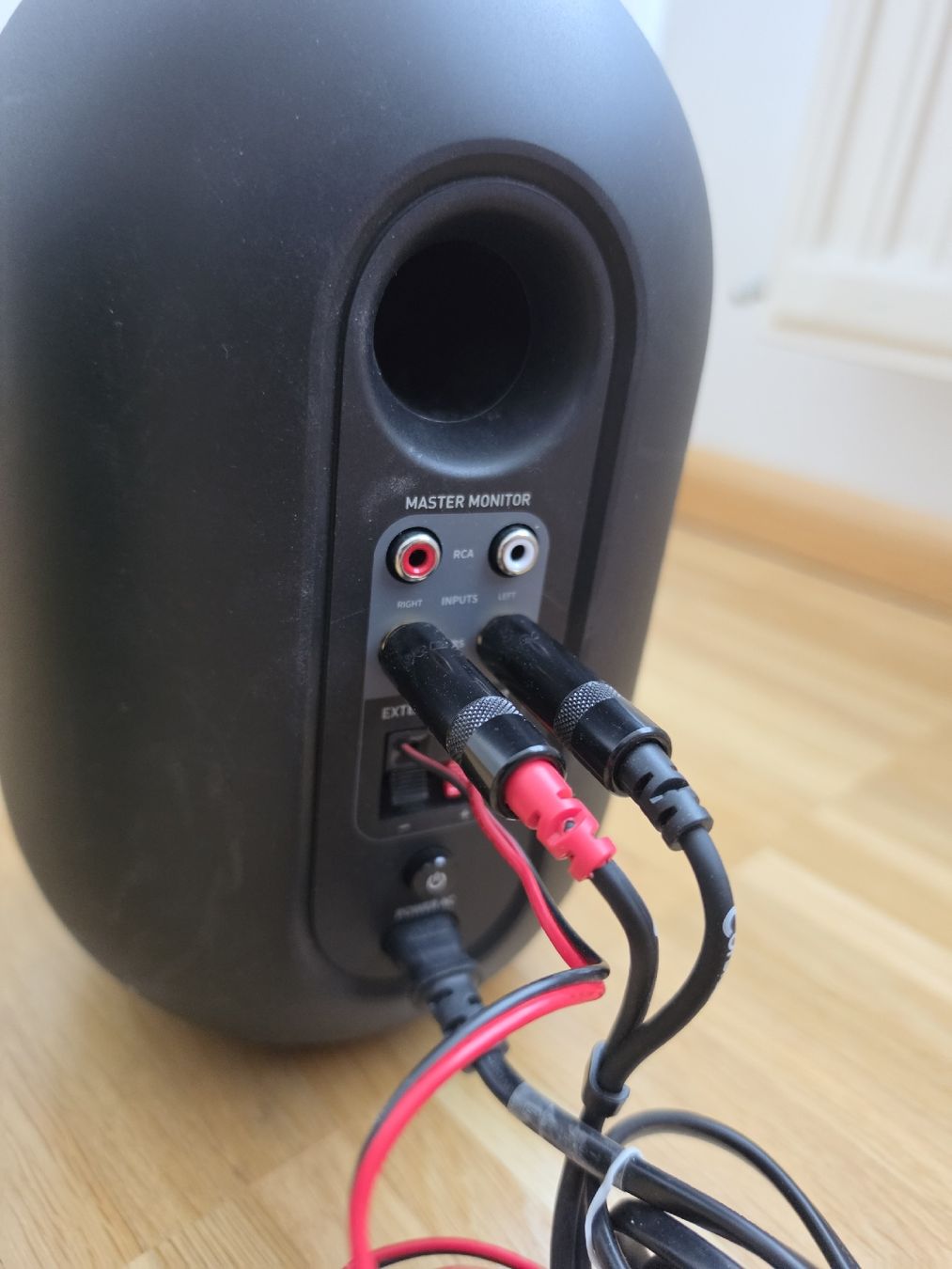 JBL Haut-parleurs: JBL Studiomonitore One Series 104 BT Monitore – D'occasion à Aesch BL par immon 2
