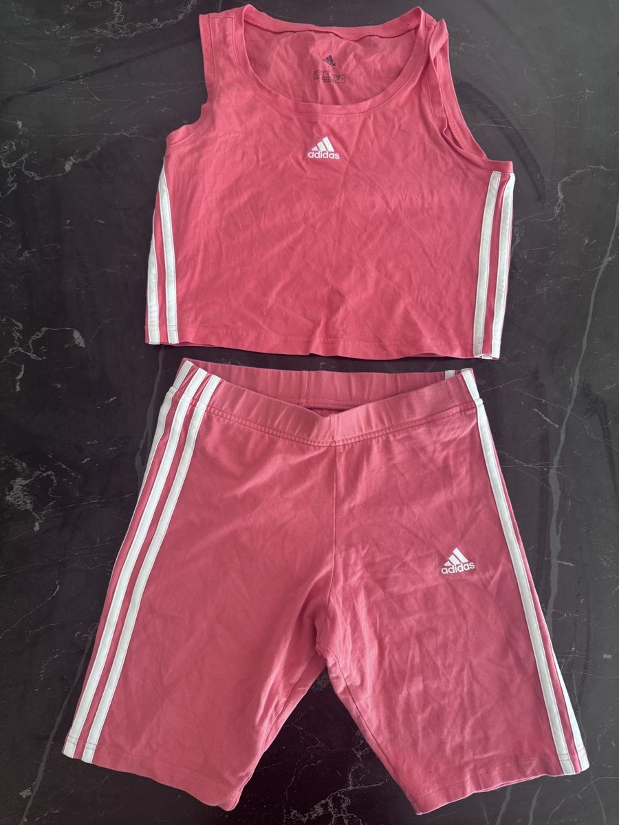 Adidas Lotti di vestiti: Adidas set – Nuovo (secondo la descrizione) da Brig venduto da dit_d5mn