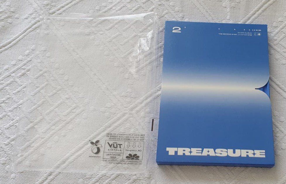 CD: TREASURE - [THE SECOND STEP : CHAPTER ONE] Album Set – Usato da Kriens venduto da befor83 1