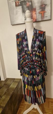 BCBGMAXAZRIA Kleid, Grösse S-M, farbiges Muster, neuwertig.