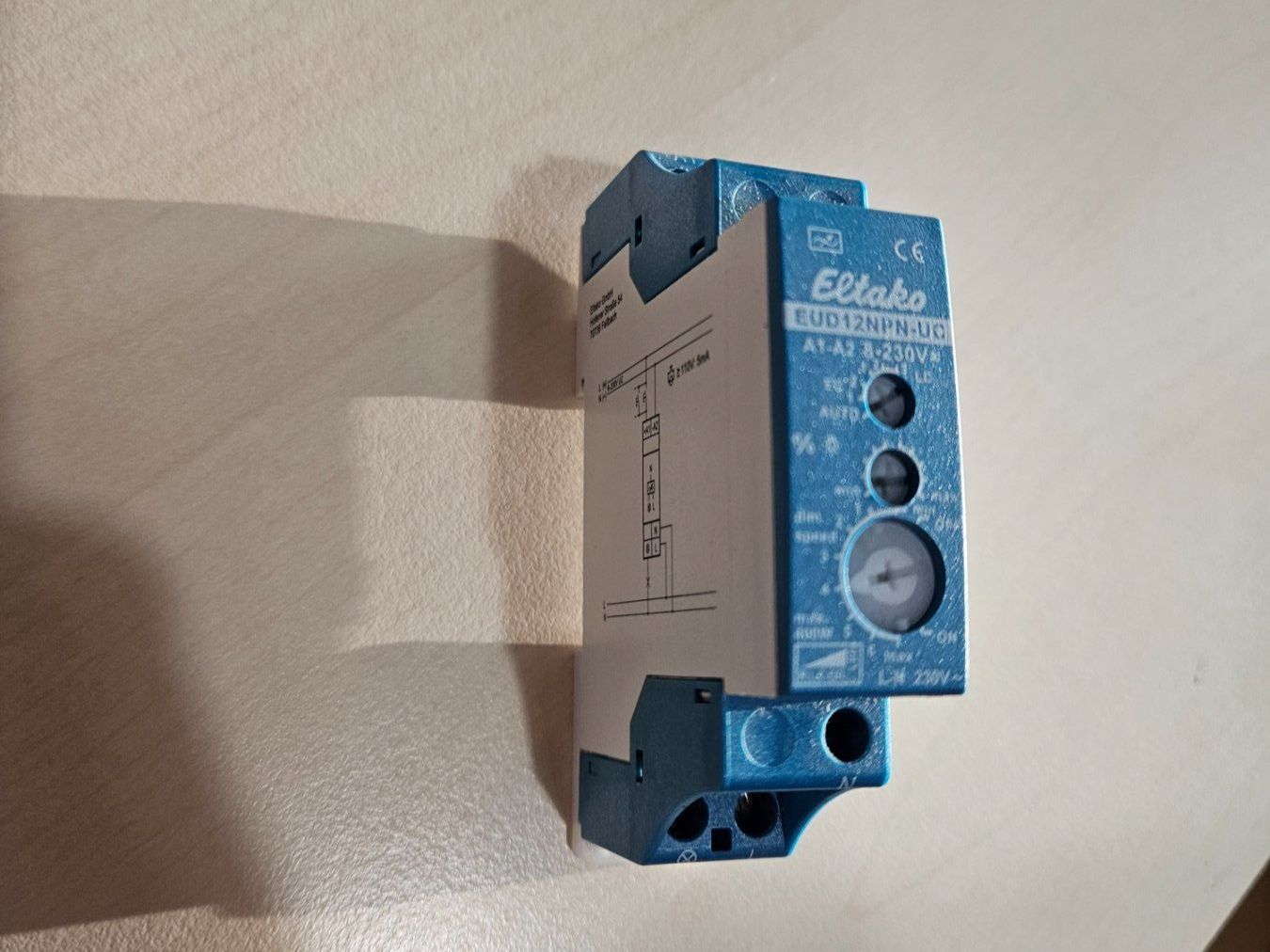 Eltako Interruttori: Eltako Universal-Dimmer EUD12NPN-UC – Usato da Oberkirch LU venduto da simi0204 1