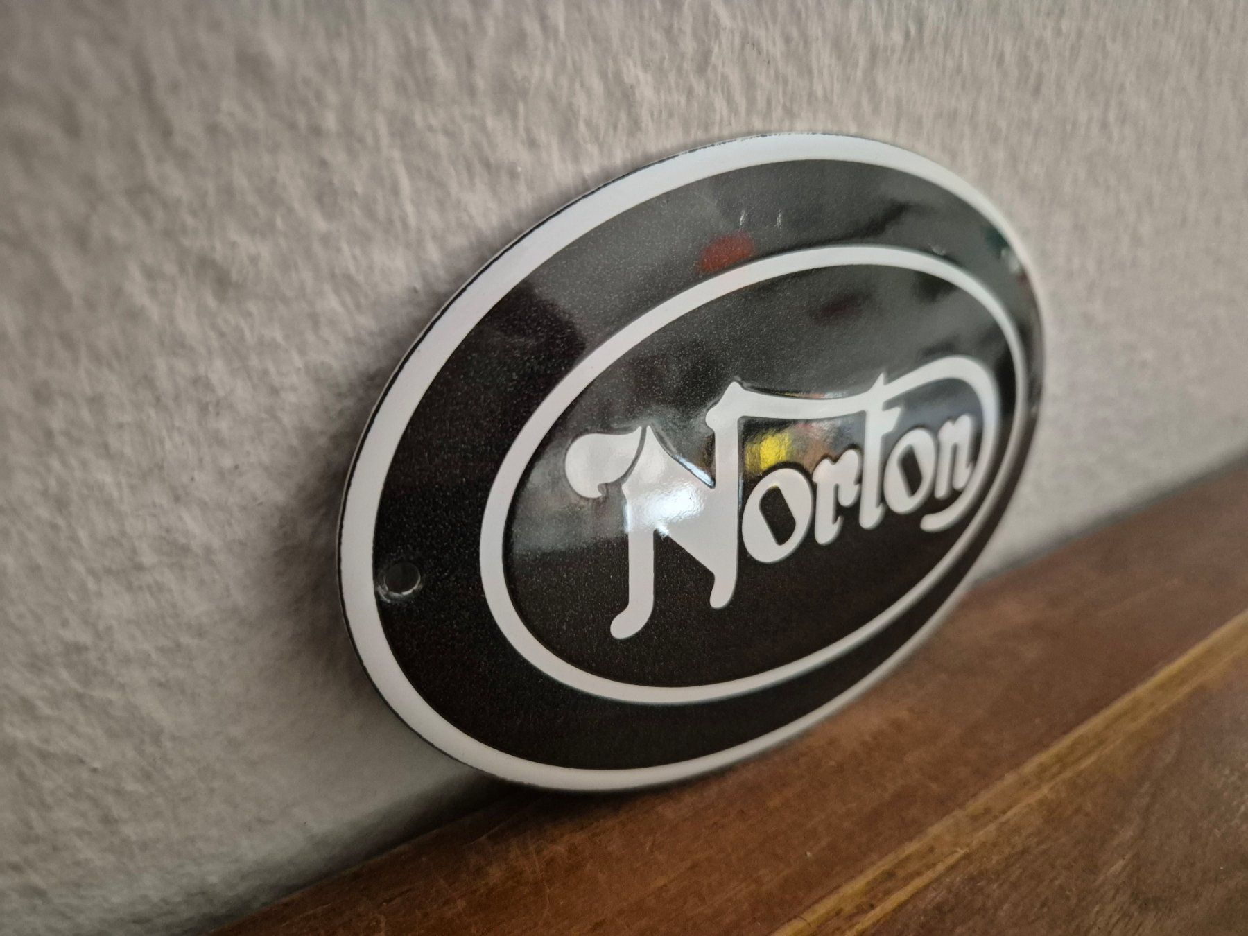 Norton Insegne: Emailschild Norton Motorrad Oldtimer Service Emaille Schild – Nuovo (secondo la descrizione) da Schaffhausen venduto da pfanis09 4