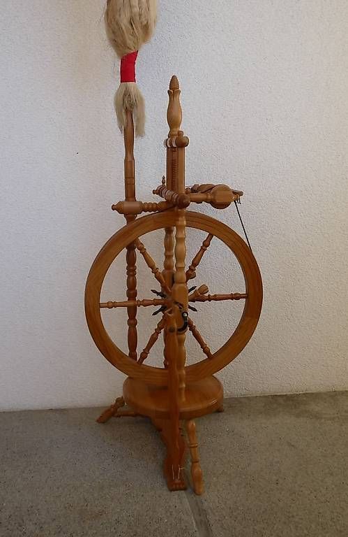 Rouets anciens: Spinnrad zum Gebrauch oder als Deko – D'occasion à Dietlikon par Woodgate 1