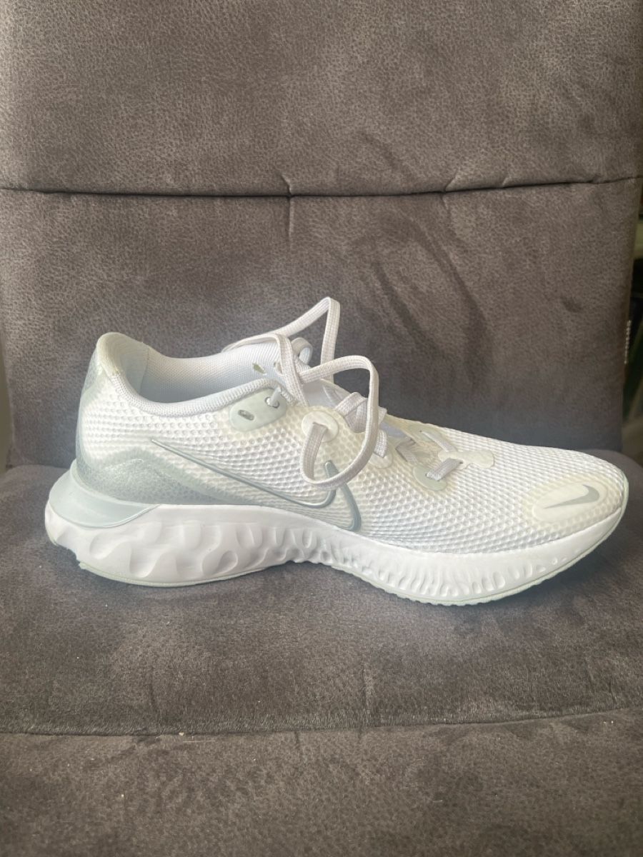 Nike Scarpe da donna: Nike Laufschuhe Weiss Grösse 40  – Usato da Geroldswil venduto da leo_x9p8 4